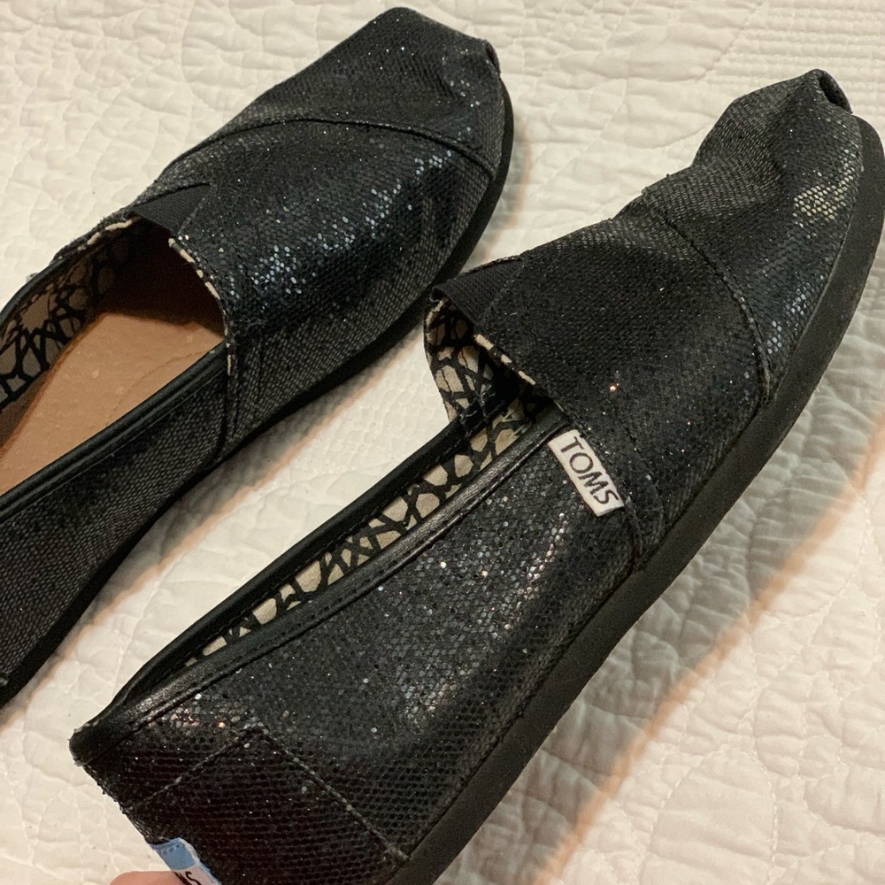 Black sparkly Toms